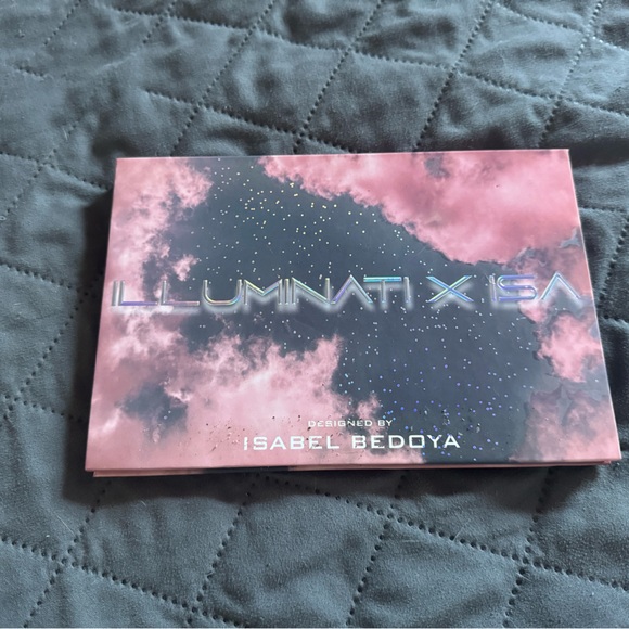 Illuminati X Isa - Isabel beddya - Picture 1 of 3